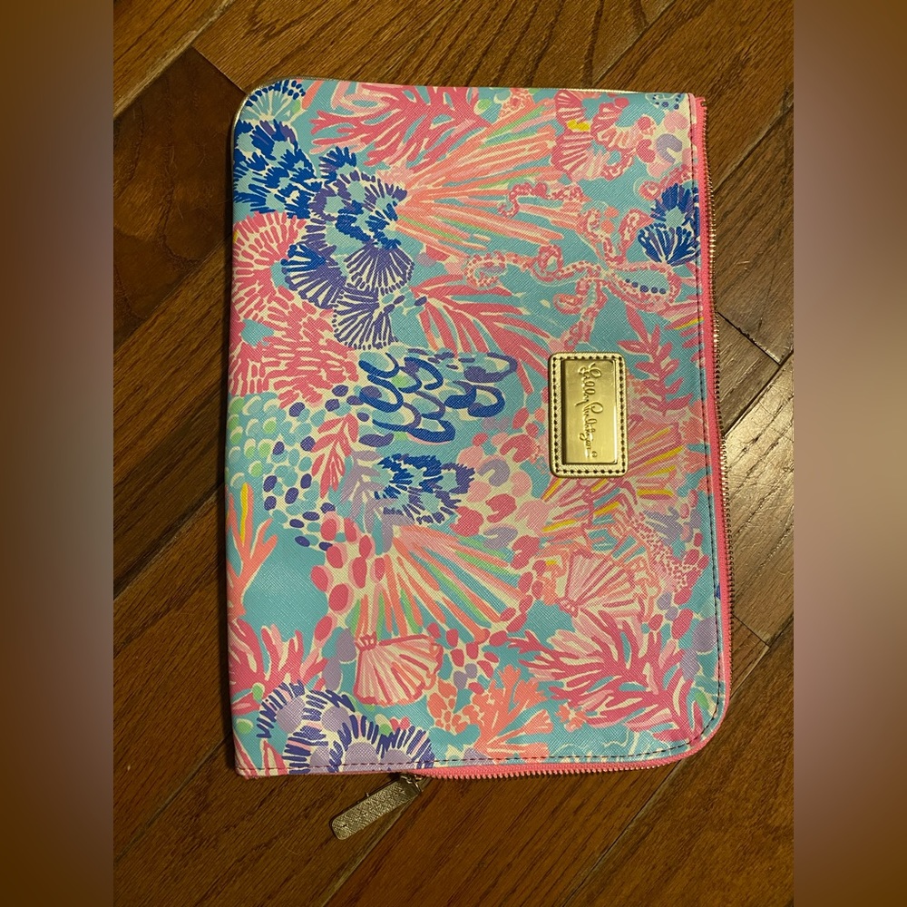 Lilly Pulitzer Tech Bag - Splendor in the Sand